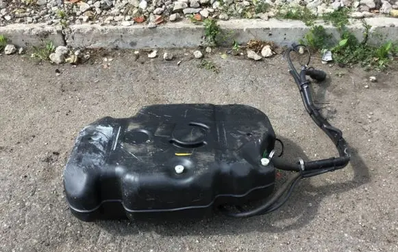 Chrysler Pacifica Fuel tank P52030373AE 68184243AB 52030439A