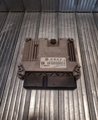 Volkswagen Golf Plus Engine control unit/module 03G906021RN 0281014128