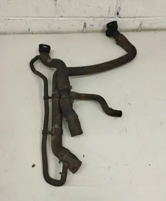 Volkswagen Touran I Engine coolant pipe/hose