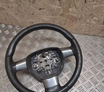 Ford Focus Steering wheel 4M513600EL3ZHE