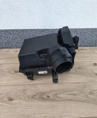 Mercedes-Benz B W246 W242 Air filter box A6070900301 00468 4012604A