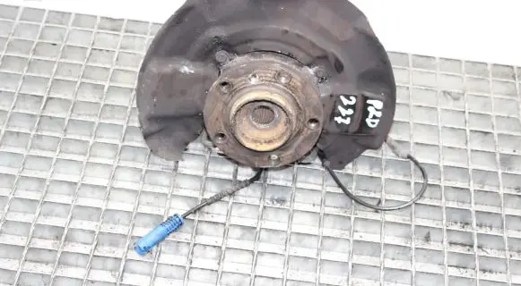 Mini Cooper Countryman R60 Front wheel hub