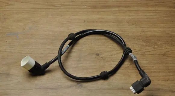 Mercedes-Benz E W213 Brake pads wear sensor A2135402905