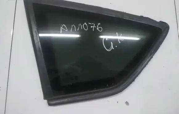 Ford C-MAX II Rear side window AS3
