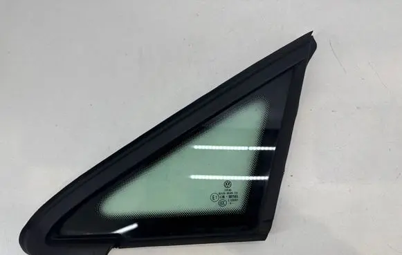Volkswagen Golf VII Front door vent window glass four-door DOT459M5385AS2