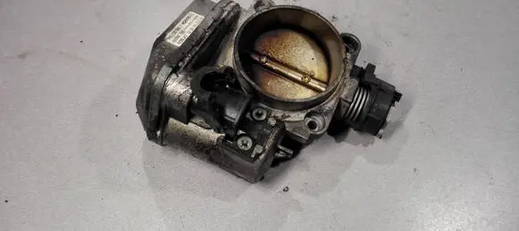 Mercedes-Benz E W210 Throttle valve 1121410025 0205003046 DK0024