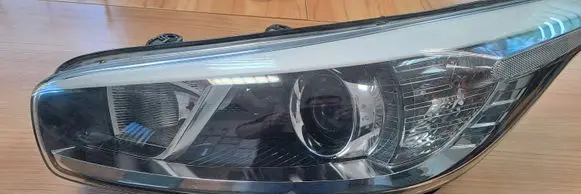 KIA Ceed Headlight/headlamp 92101A2010