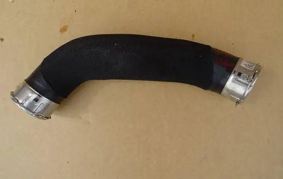 Intercooler hose/pipe