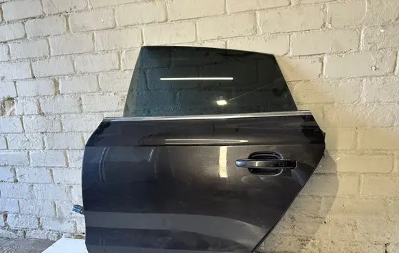Audi A5 8T 8F Rear door