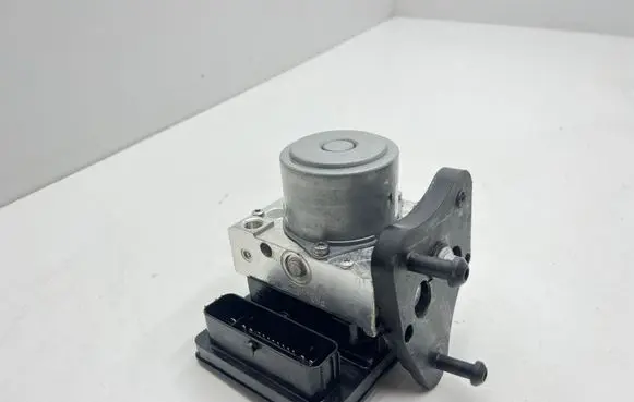 Mercedes-Benz C W205 ABS Pump A2059005147 A010K426 54088650