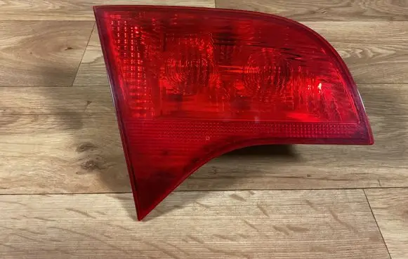 Audi A4 S4 B7 8E 8H Tailgate rear/tail lights 8E9945093 484501 ULO749001