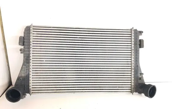 Volkswagen Golf V Intercooler radiator