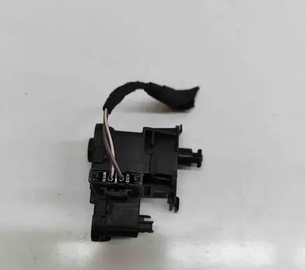 Volkswagen Polo VI Fuel tank cap lock 7P0810773F