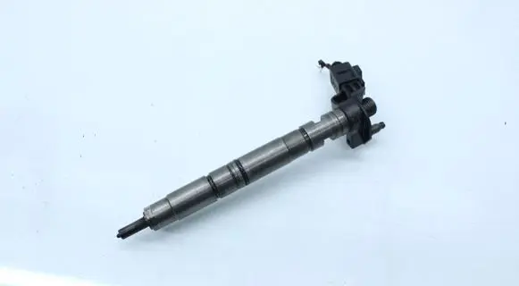 Seat Ibiza IV (6J,6P) Fuel injector 03L130277