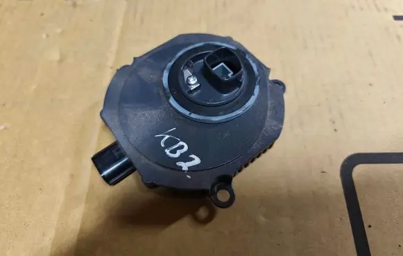 Honda Legend Headlight ballast module Xenon LBHA031