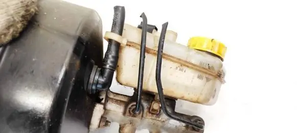 Volkswagen Polo IV 9N3 Master brake cylinder