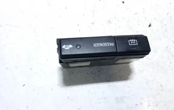 Toyota Avensis T250 Windscreen/window heater switch 8479005130 84790-05130