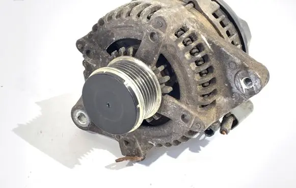 Toyota Avensis T270 Generator/alternator 270600T051