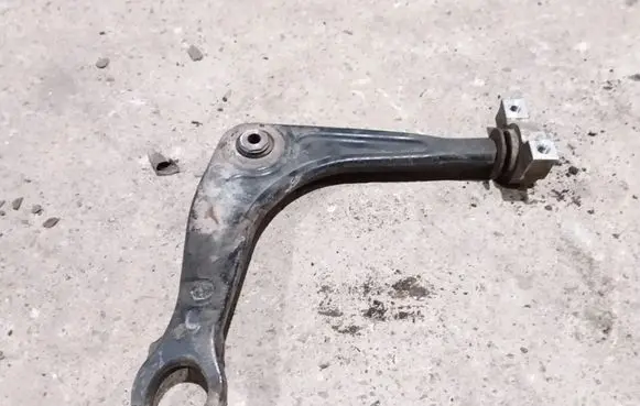 Citroen C5 Front lower control arm/wishbone