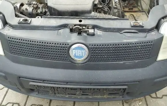 Fiat Panda II Front grill