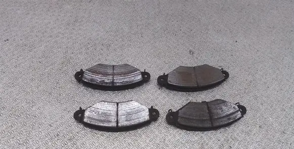 Peugeot 206 Brake pads (front) 