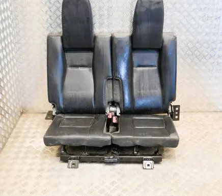Land Rover Discovery Sport Rear seat 