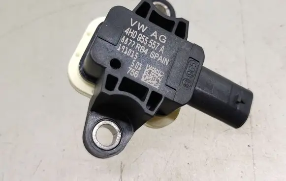Skoda Fabia Mk3 (NJ) Airbag deployment crash/impact sensor 4H0955557A