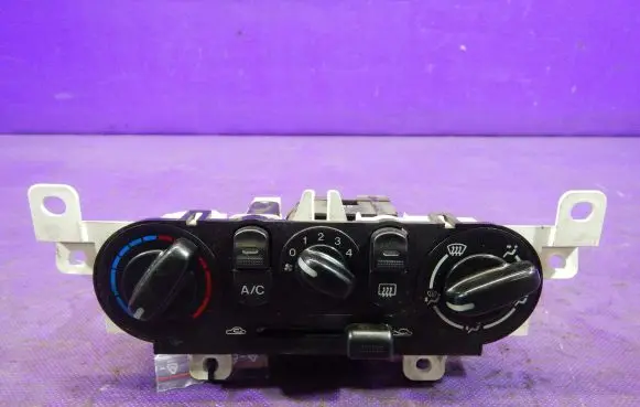 Mazda 323 Interior fan control switch BJ3DW0B04
