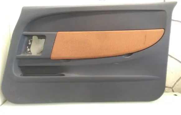 Peugeot 1007 Front door card panel trim