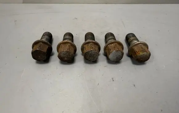 Mercedes-Benz CLS C219 Nuts/bolts 