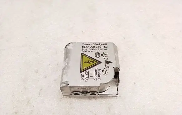 BMW X5 E53 Headlight ballast module Xenon 5DD00831950