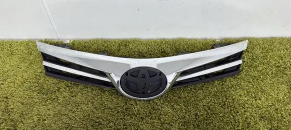 Toyota Corolla E160 E170 Front bumper upper radiator grill 53111-02a80