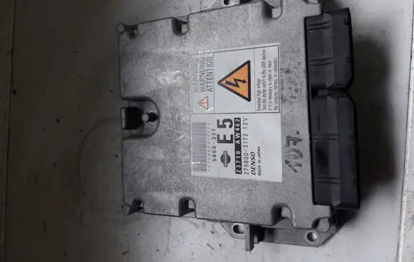 Nissan Primera Engine control unit/module 23710AW462