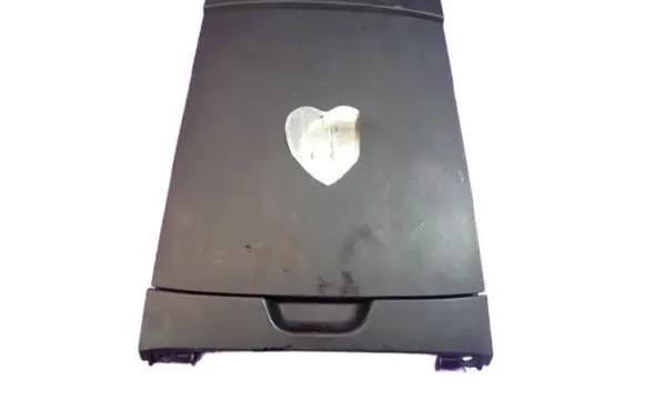 Glove box