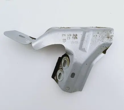 Volkswagen Polo IV 9N3 Fender mounting bracket 6Y0821142