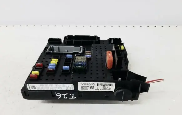 Volvo S60 Fuse module 30732769