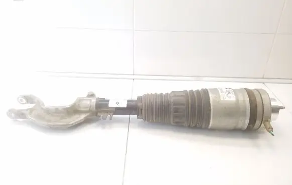 NIO ES8 Front air suspension shock absorber P0002310