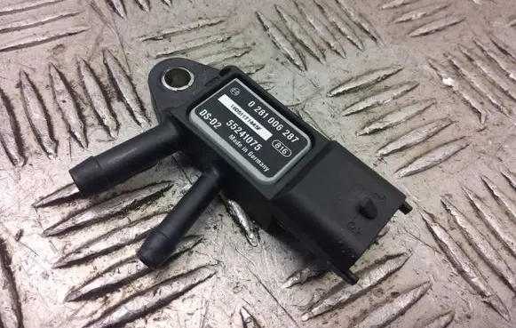 Fiat 500X Exhaust gas pressure sensor 55241075