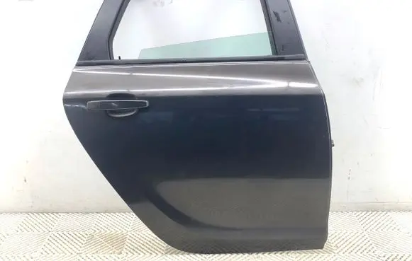 Opel Astra J Rear door 