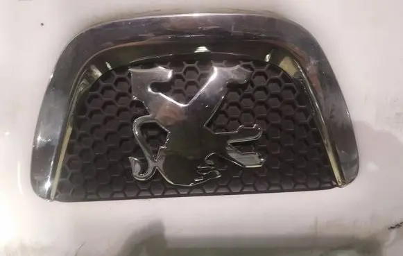 Peugeot Bipper Manufacturer badge logo/emblem 