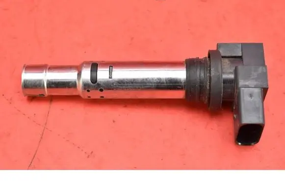 Volkswagen Polo IV 9N3 High voltage ignition coil 036905715