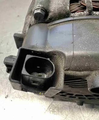 BMW 5 E60 E61 Generator/alternator FG18S019