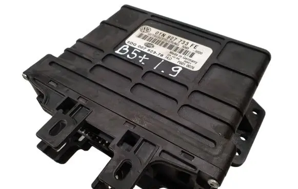 Volkswagen PASSAT B5 Other control units/modules 01N927733FE PS010076 5DG00792378