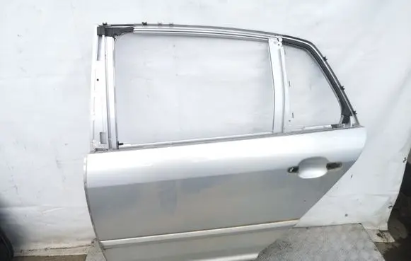 Volkswagen Phaeton Rear door