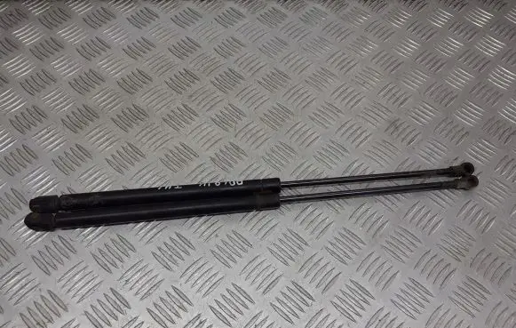 Volkswagen Polo IV 9N3 Tailgate hydraulic set 