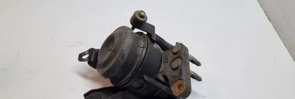 Toyota Avensis Verso Engine mount bracket