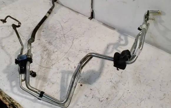 Volvo XC60 Air conditioning (A/C) pipe/hose 31315113