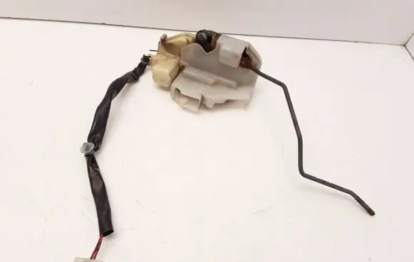 Mazda 626 Front door lock