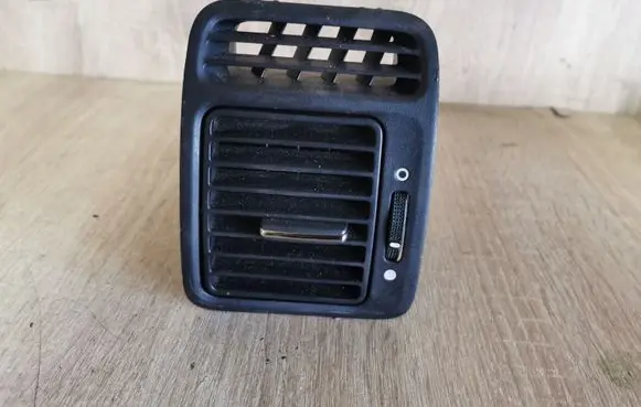 Honda CR-V Dashboard side air vent grill/cover trim