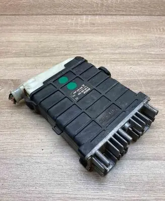 Audi 80 90 B3 Engine control unit/module ECU 893907404 0261200220 Used